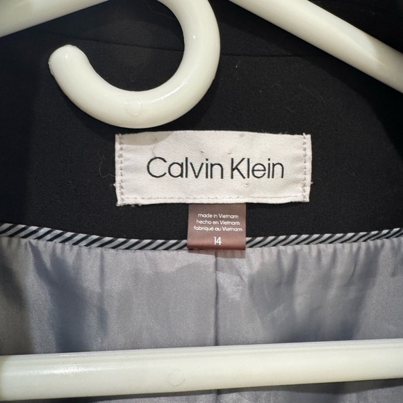 Calvin Klein Women's Black Single-Button Blazer Jacket
Size 14 - Picture 5 of 7